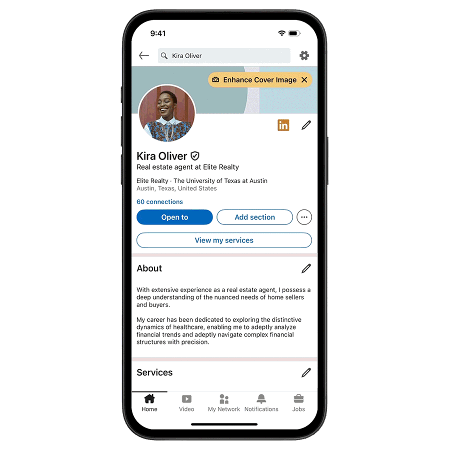 LinkedIn adds dynamic slideshow for premium profiles.